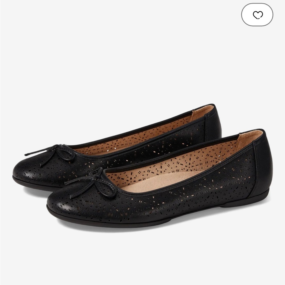 NEW Soul Naturalizer Magical Black Smooth Perforated Flats, Size 9W, New in Box